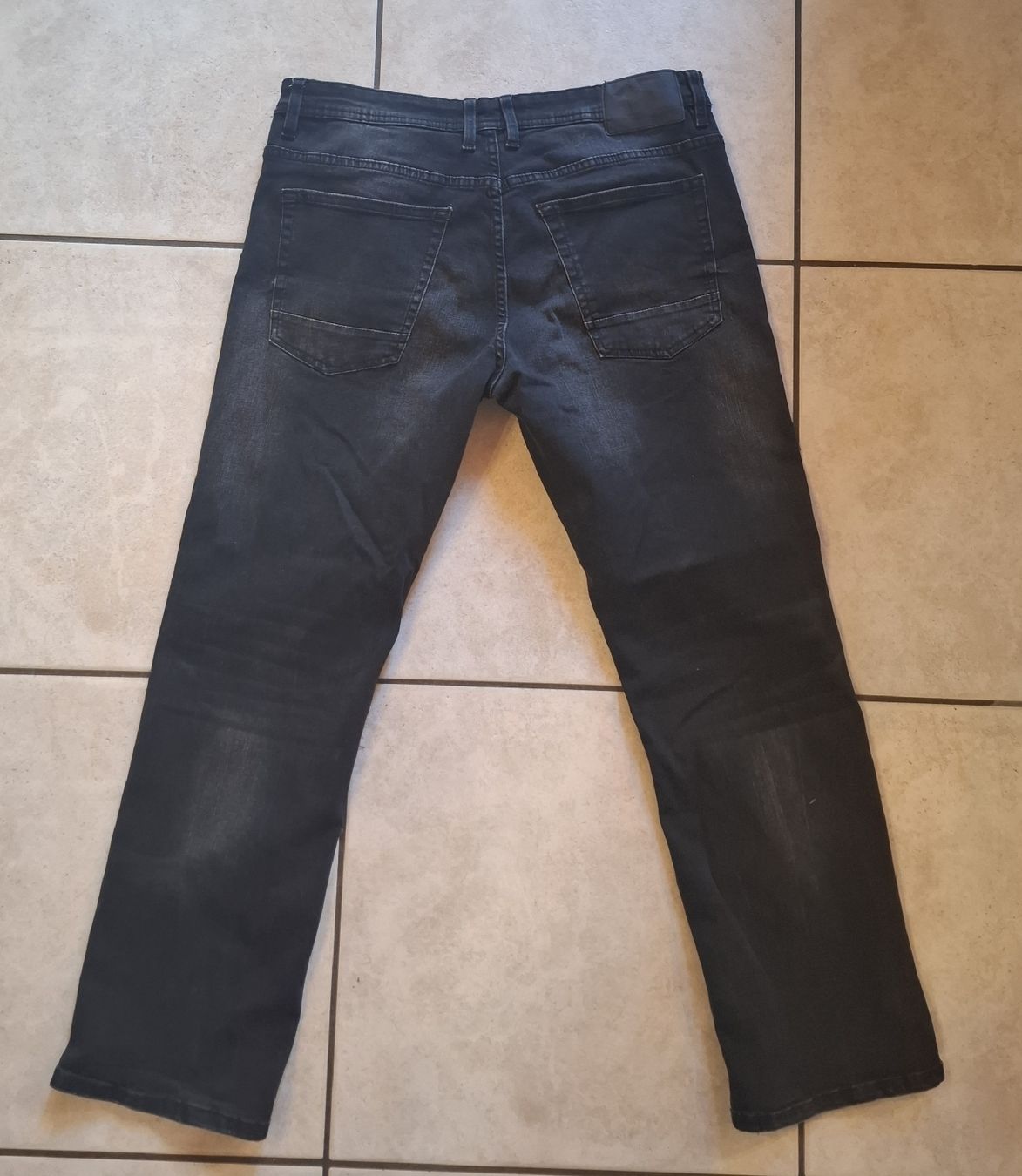 Jeans: Jeanshose W32 L30, Smog, schwarz – Gebraucht aus Urtenen-Schönbühl von nerdgirl 1