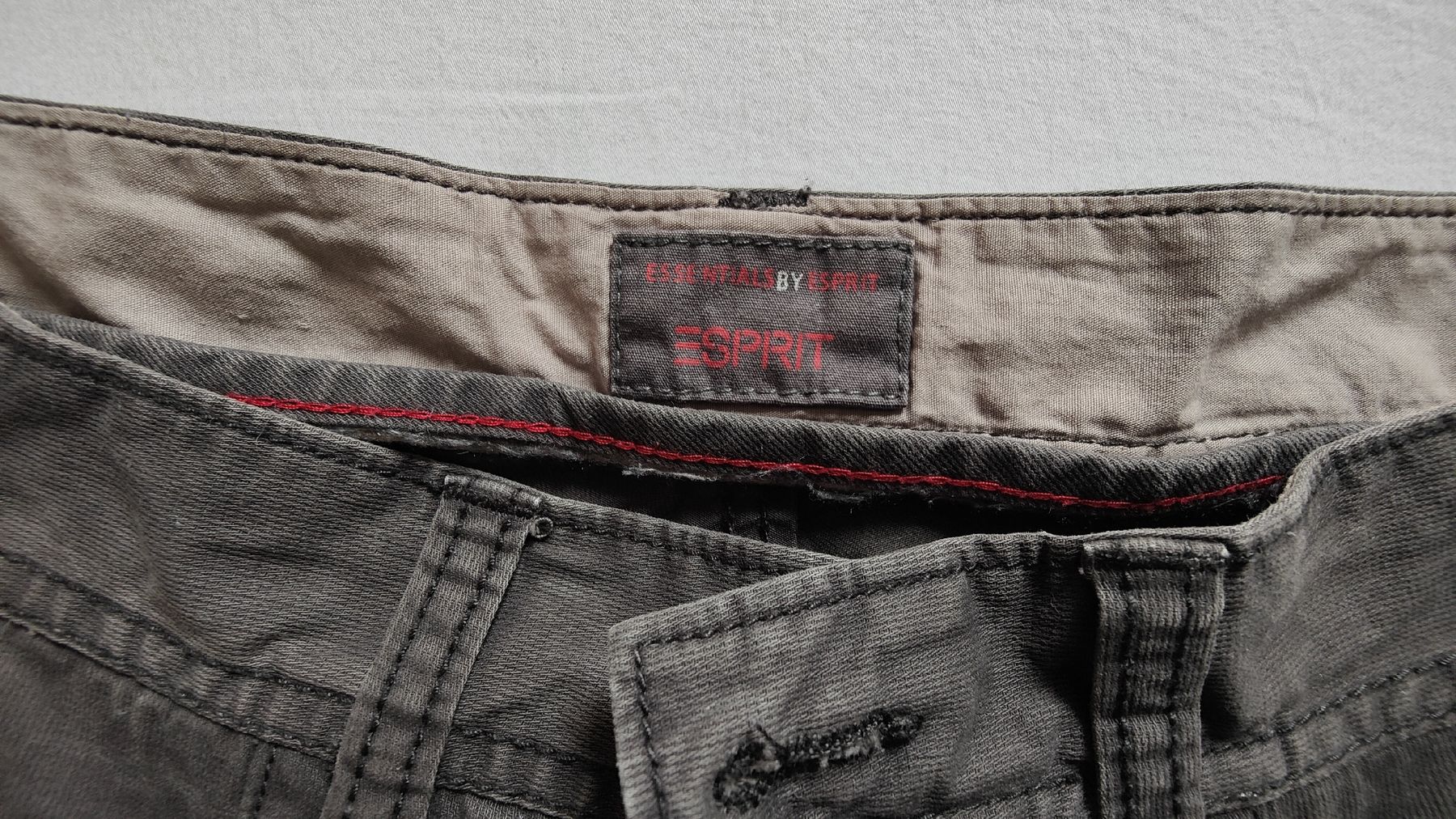 Esprit Pantaloni: ESPRIT Shorts – Usato da Lugano venduto da claudio.luga 2