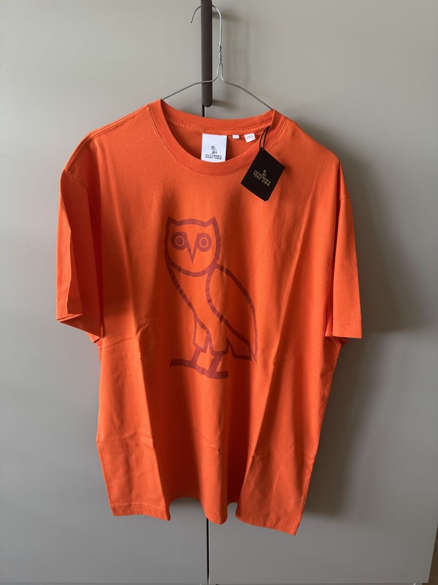 October's Very Own T-shirt: T-shirt OVO – Nuovo e nell'imballaggio originale da Châtel-St-Denis venduto da Lou_Hock