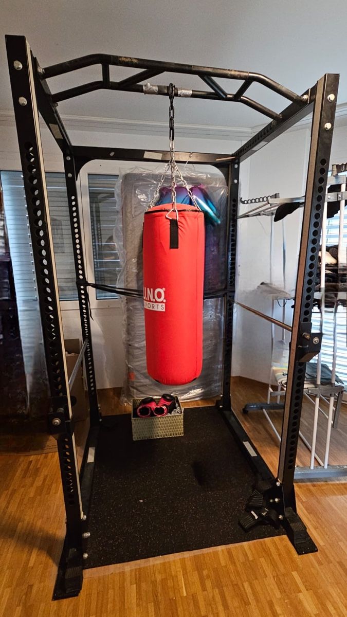 Sonstiges Zubehör: Riot Squat Rack/Power Cage in 6330 Cham – Gebraucht aus Aarburg von Er.kan
