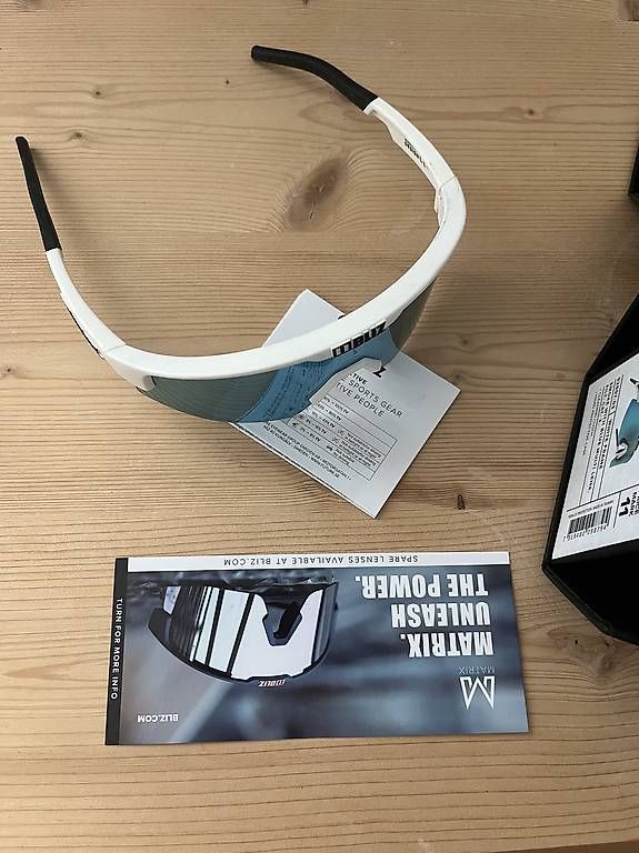 Lunettes & Verres: Sportsonnenbrille Bliz Matrix Small – D'occasion à Sarnen par liv_bxz2 2
