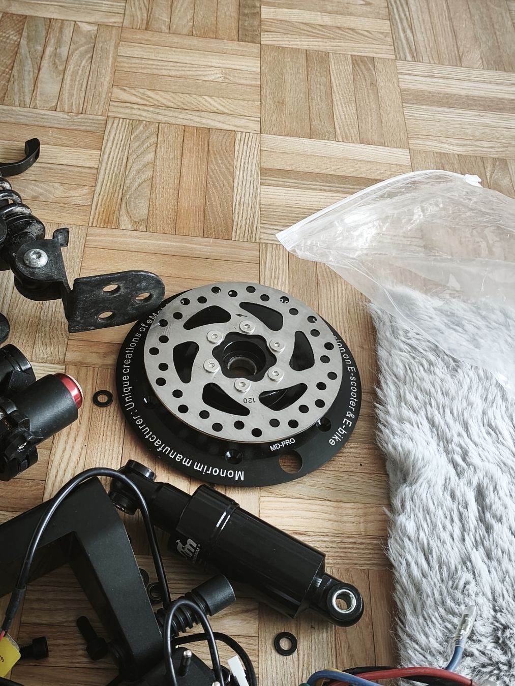 Sonstiges Fahrzeugzubehör: pièces trottinette électronique – Gebraucht aus Froideville von han_vkm7 6