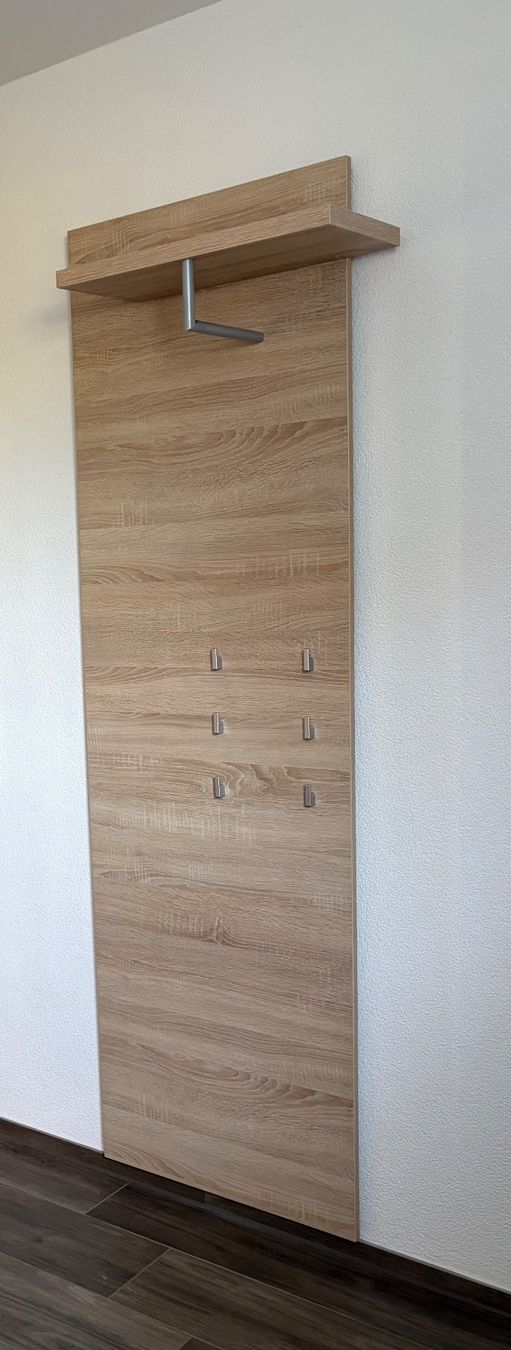 Porte manteau: Garderobenpaneel – D'occasion à Wegenstetten par strobldav