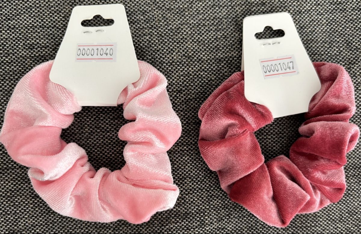 Haarschmuck: Samt Haargummis, neu, rosa und rot – Neu und originalverpackt aus Jegenstorf von Annina0506