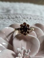 Elegante Goldring mit Granat-Blume, 14 k Gold, Vintage!