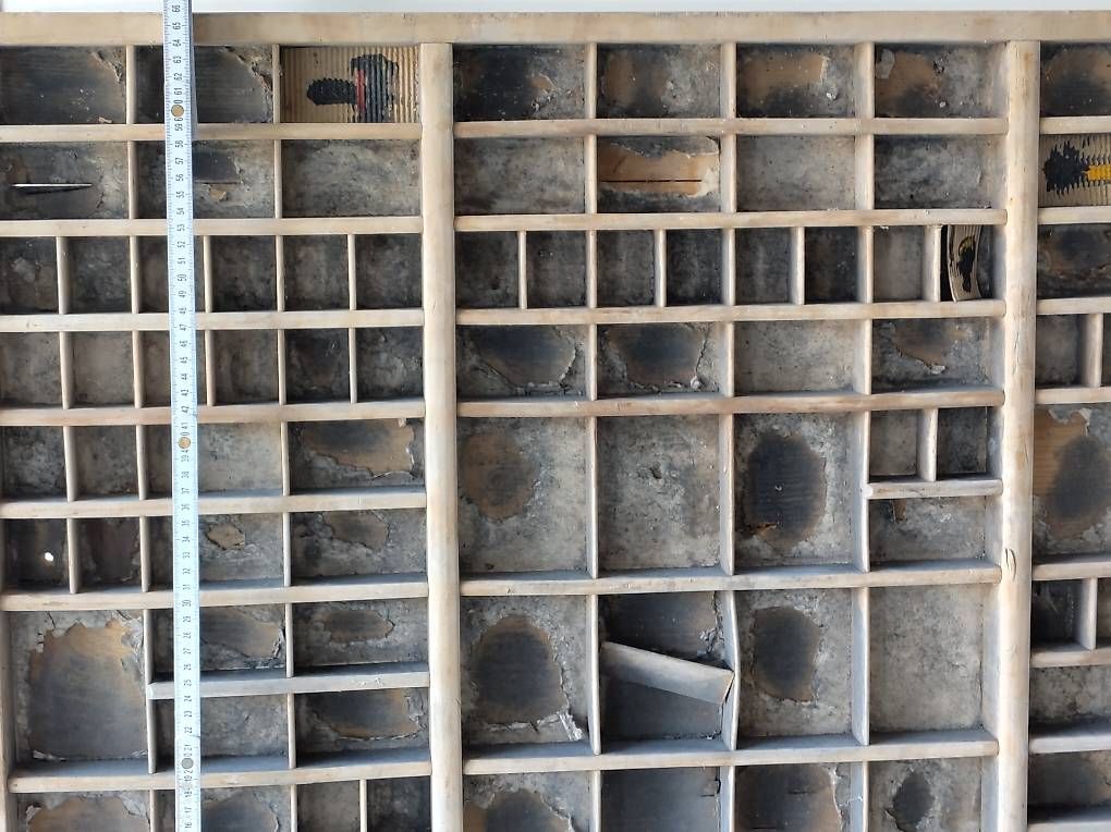 Scaffali: Originalsetzkasten – Usato da Gsteigwiler venduto da timba51 1