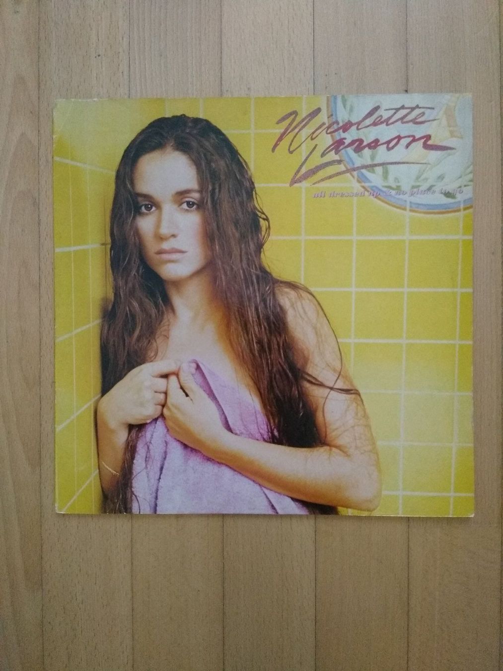 Dischi in vinile: Nicolette Larson - All Dressed Up & ... – Usato da Arbon venduto da pendulum