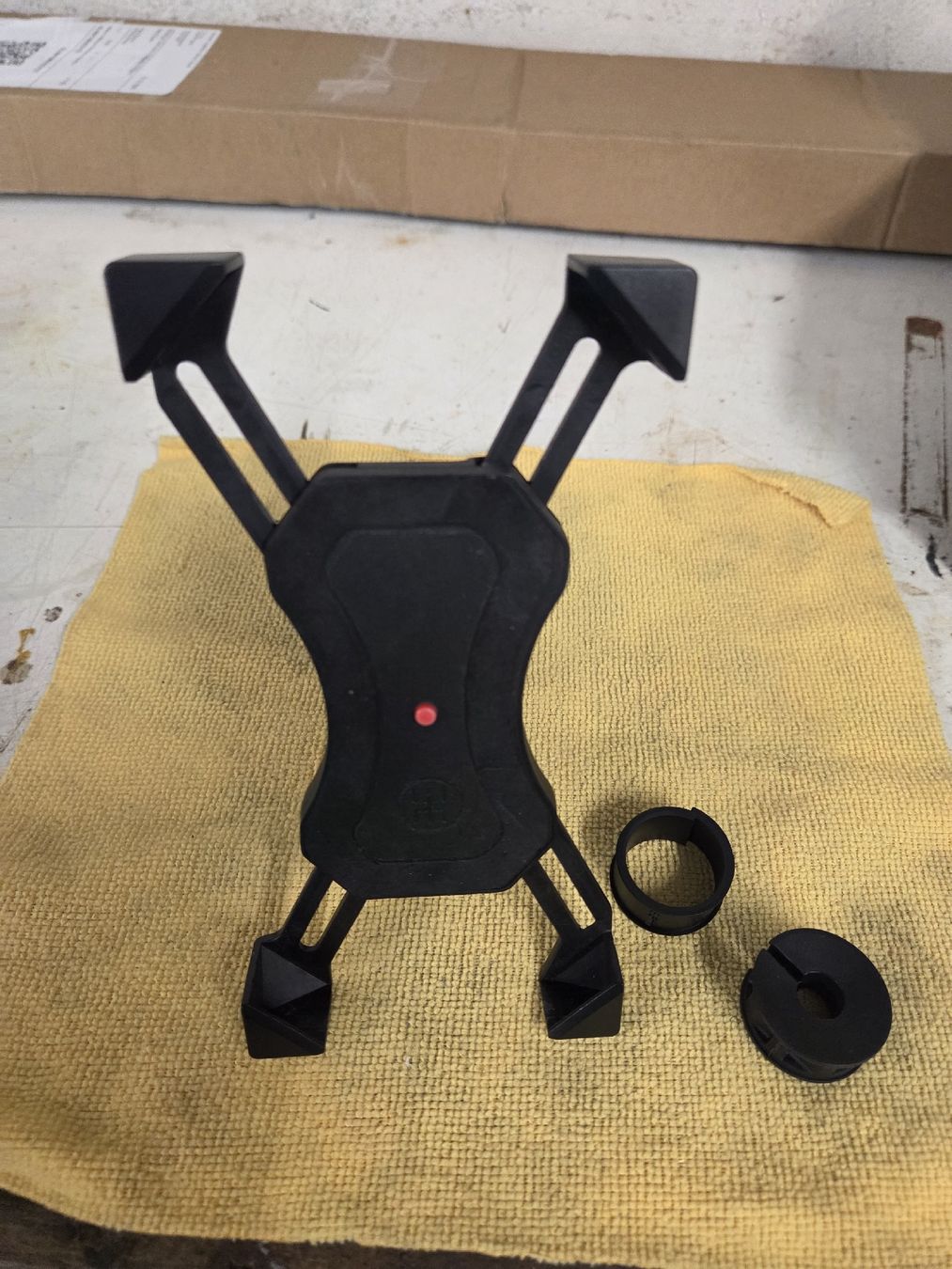 Autres décorations & accessoires: Supporto telefono nero  – D'occasion à Rodi-Fiesso par FastandFurious73 2