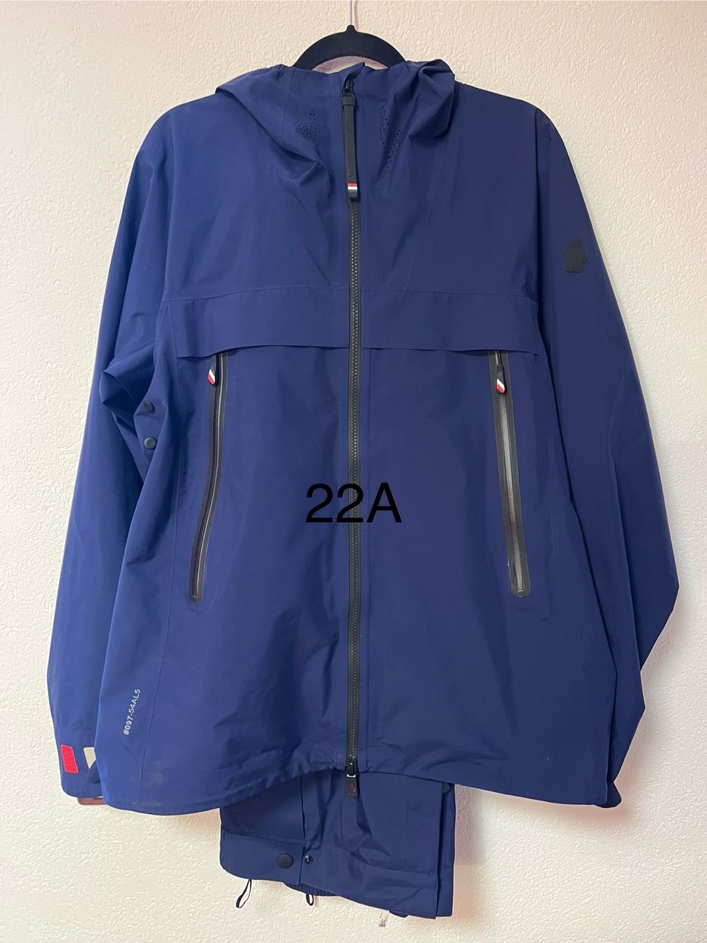 Anzüge: Moncler Gore-tex suit Jacket+Pants uomo – Gebraucht aus Pontresina von cli_g8qv