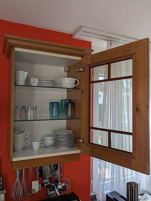 Vetrine: Vitrinenschrank (ohne Inhalt) – Usato da Gipf-Oberfrick venduto da fribeu 2