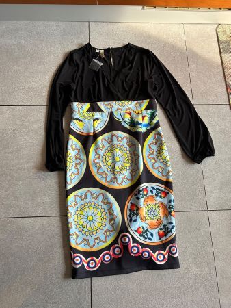 robe fourreau noir + fleurs BODY FLIRT  Gr. 40 - 42 NEU