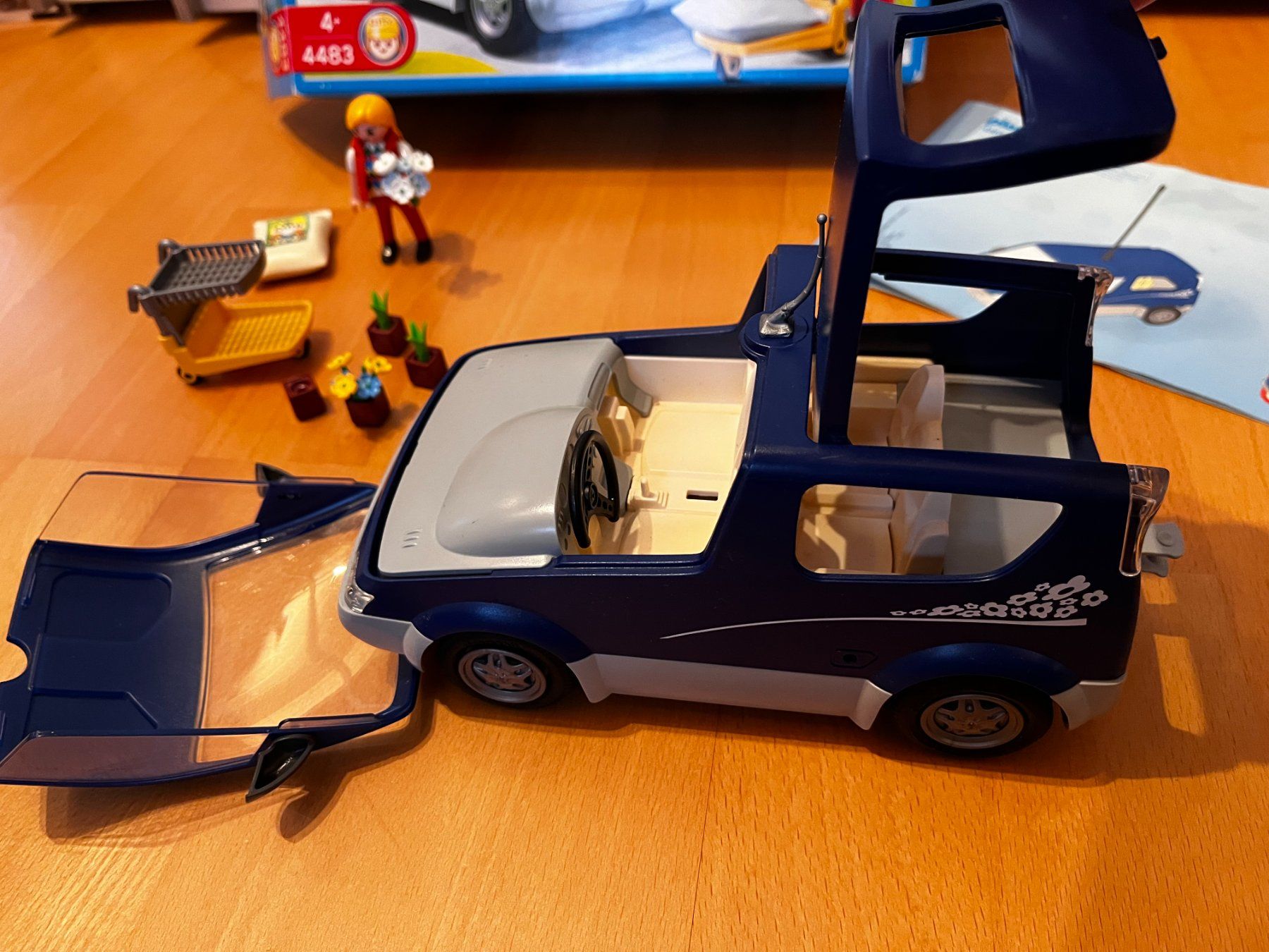 Playmobil Spielzeuge: Playmobil Auto und Gartenzubehör – Gebraucht aus Pfäffikon ZH von Cupcake2019 1