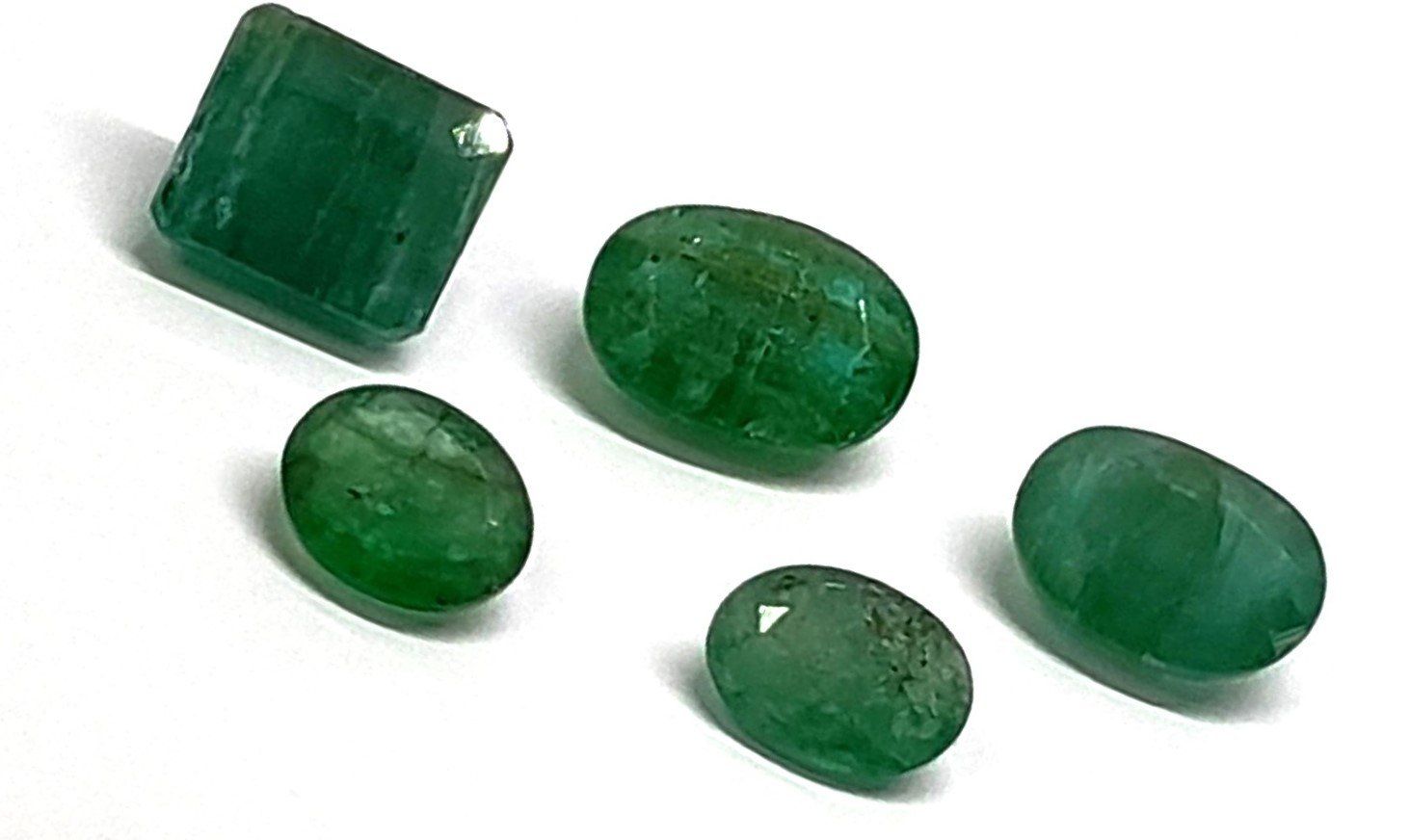 Pietre preziose: 5x émeraudes 10.37 ct - CERTIFICAT 700.- Fr – Nuovo (secondo la descrizione) da Grimisuat venduto da Valgem 2