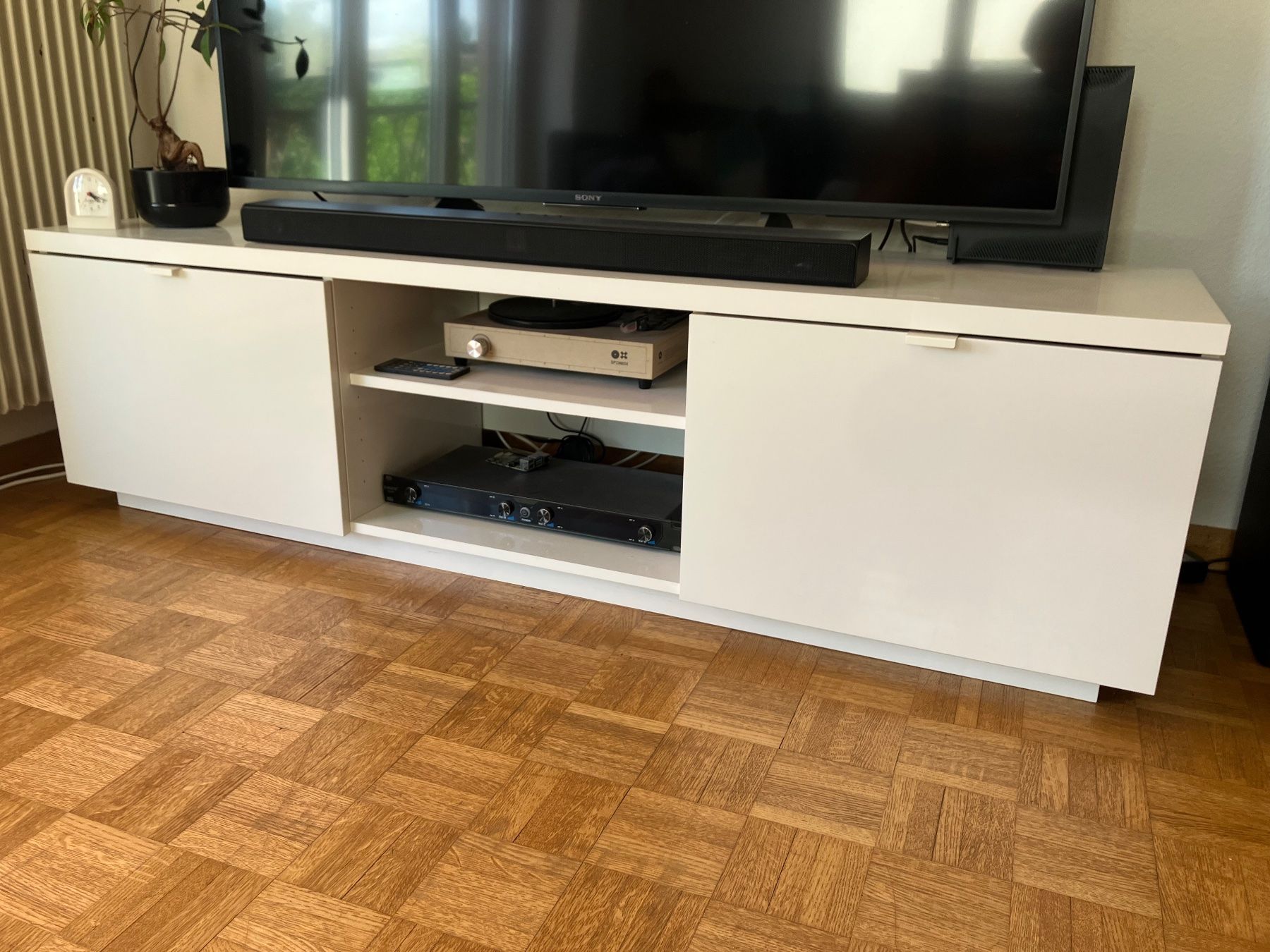 Mobili TV: Fernsehmöbel, weiss – Usato da Winterthur venduto da lis_gq2n