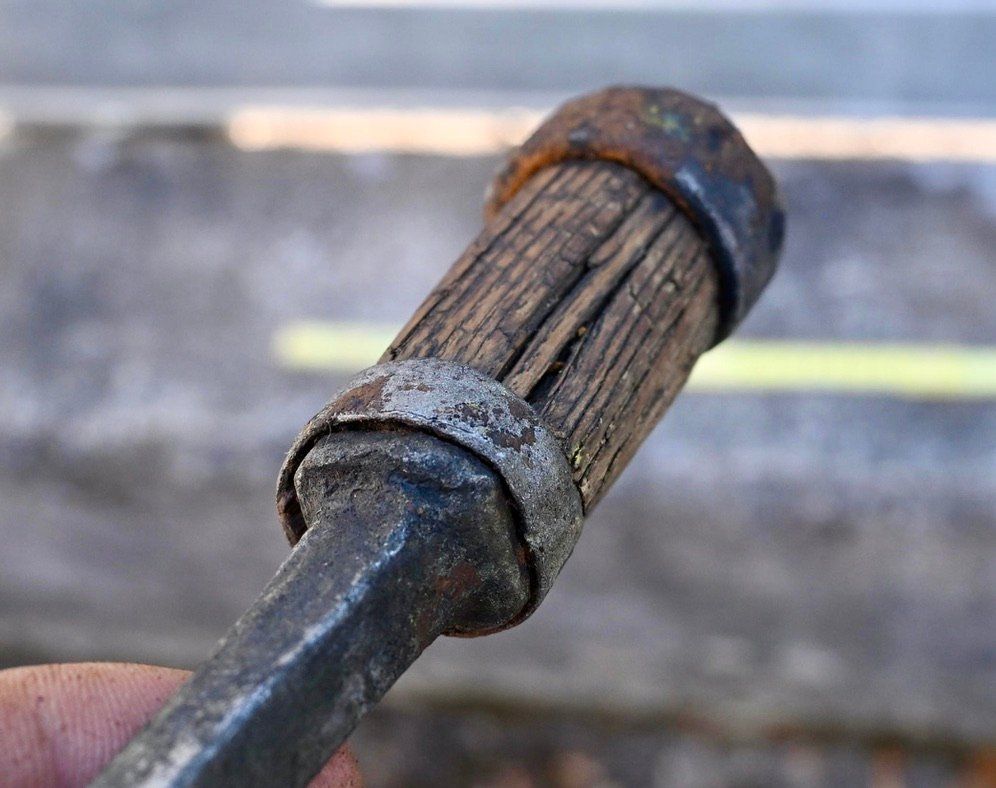 Tutti gli attrezzi: uralter handgemachter Schraubenzieher breite ca. 1cm – Usato da Pfaffhausen venduto da mono_rec 5