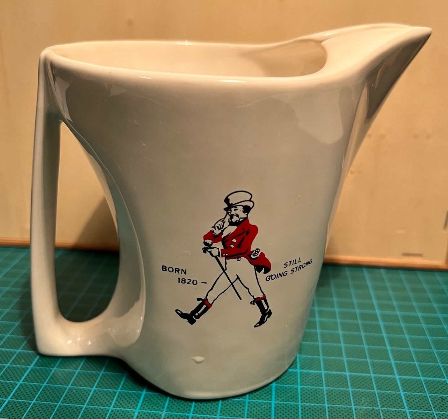 Caraffe: Johnnie Walker Wasserkrug – Usato da Sevelen venduto da Ritiplampi