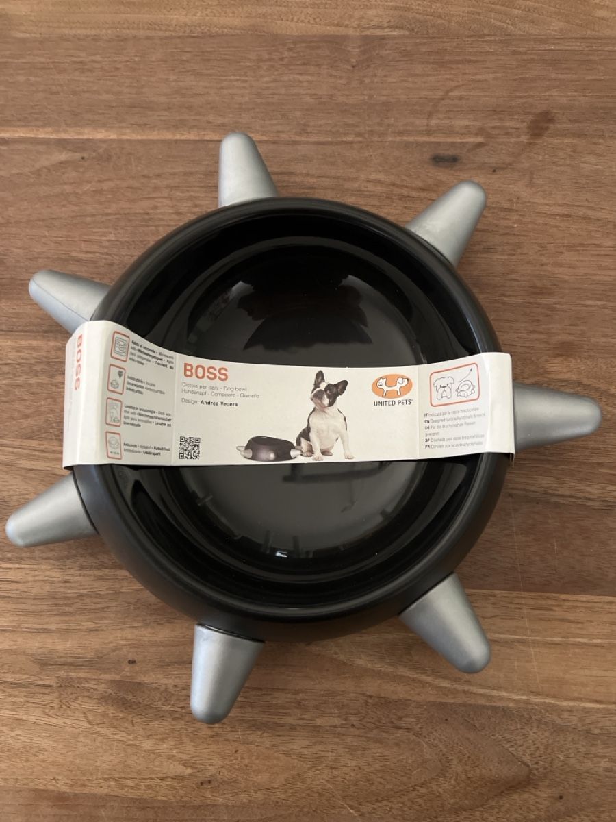 Ciotole: Hundnapf BOSS spikes kunststoff neu – Nuovo e nell'imballaggio originale da Hunzenschwil venduto da jaeggi1978