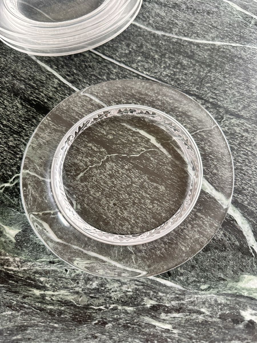 Lalique Piatti: Lalique dessert plates – Usato da Zürich venduto da Ele_fashionista