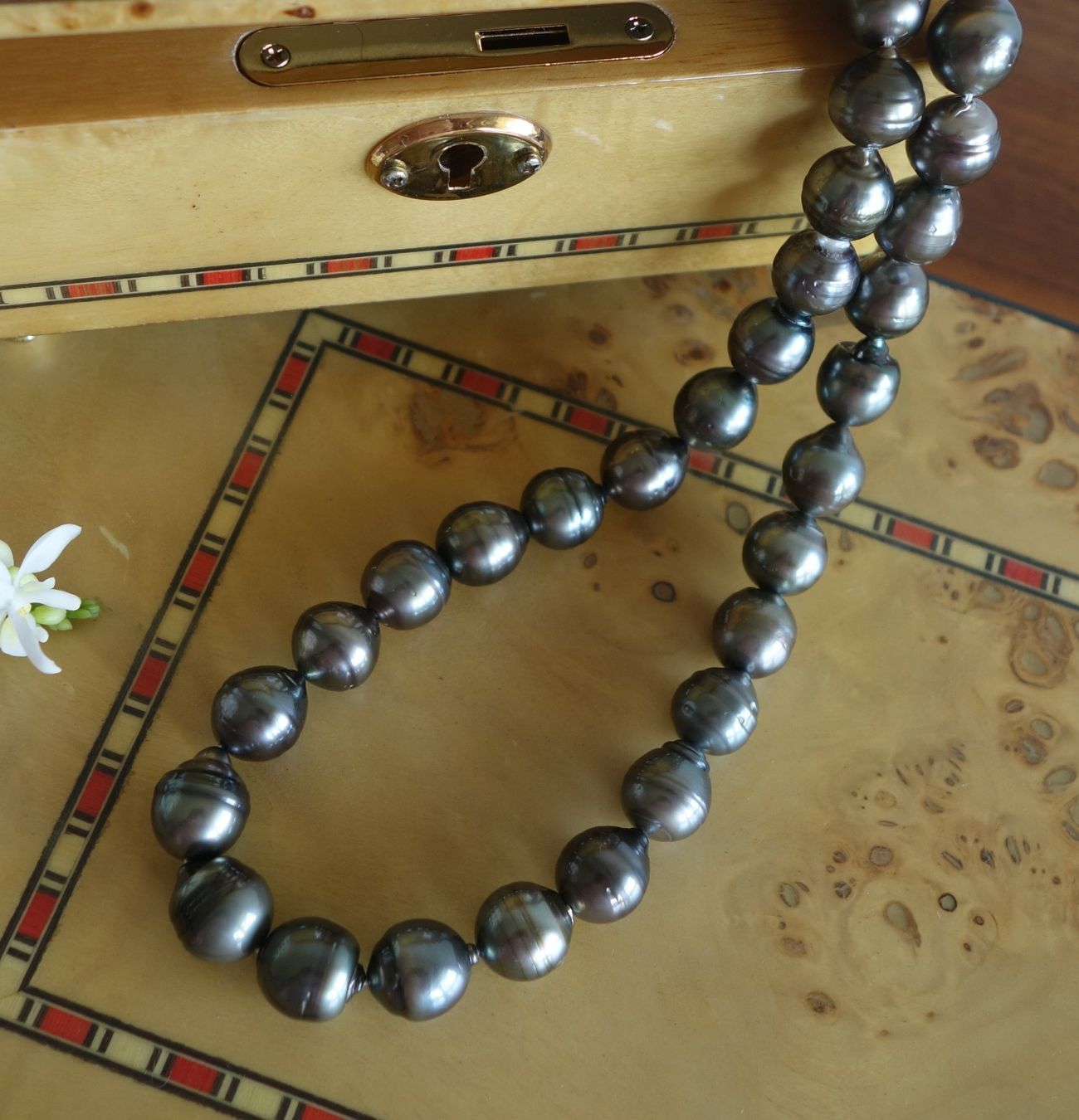 Catenine: Tahitiperlencollier, barocke Form, 12 -13.5mm – Nuovo e nell'imballaggio originale da Rümlang venduto da 21f 2