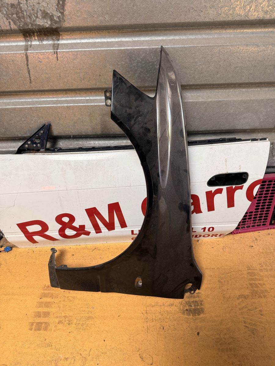 Mitsubishi Tutti pezzi di ricambio auto: Kotflügel Mitsubishi Lancer EVO 7 – Usato da Hochdorf venduto da Ra9Am