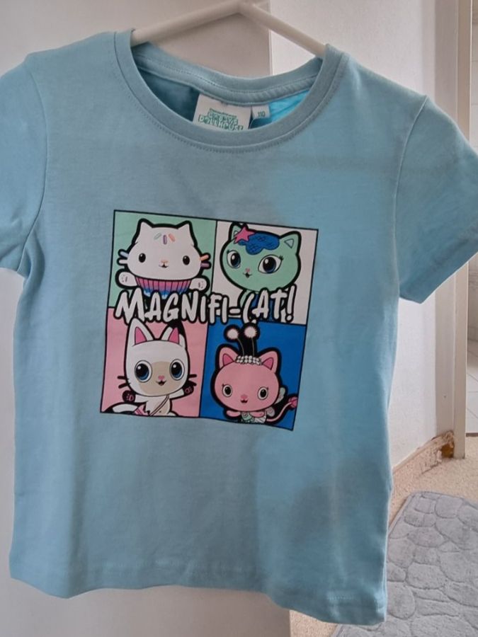 Camicette, T-shirt & Top: T- Shirt mit schönem Muster Gr. 110 – Nuovo e nell'imballaggio originale da geroldswil venduto da Gumball1 1