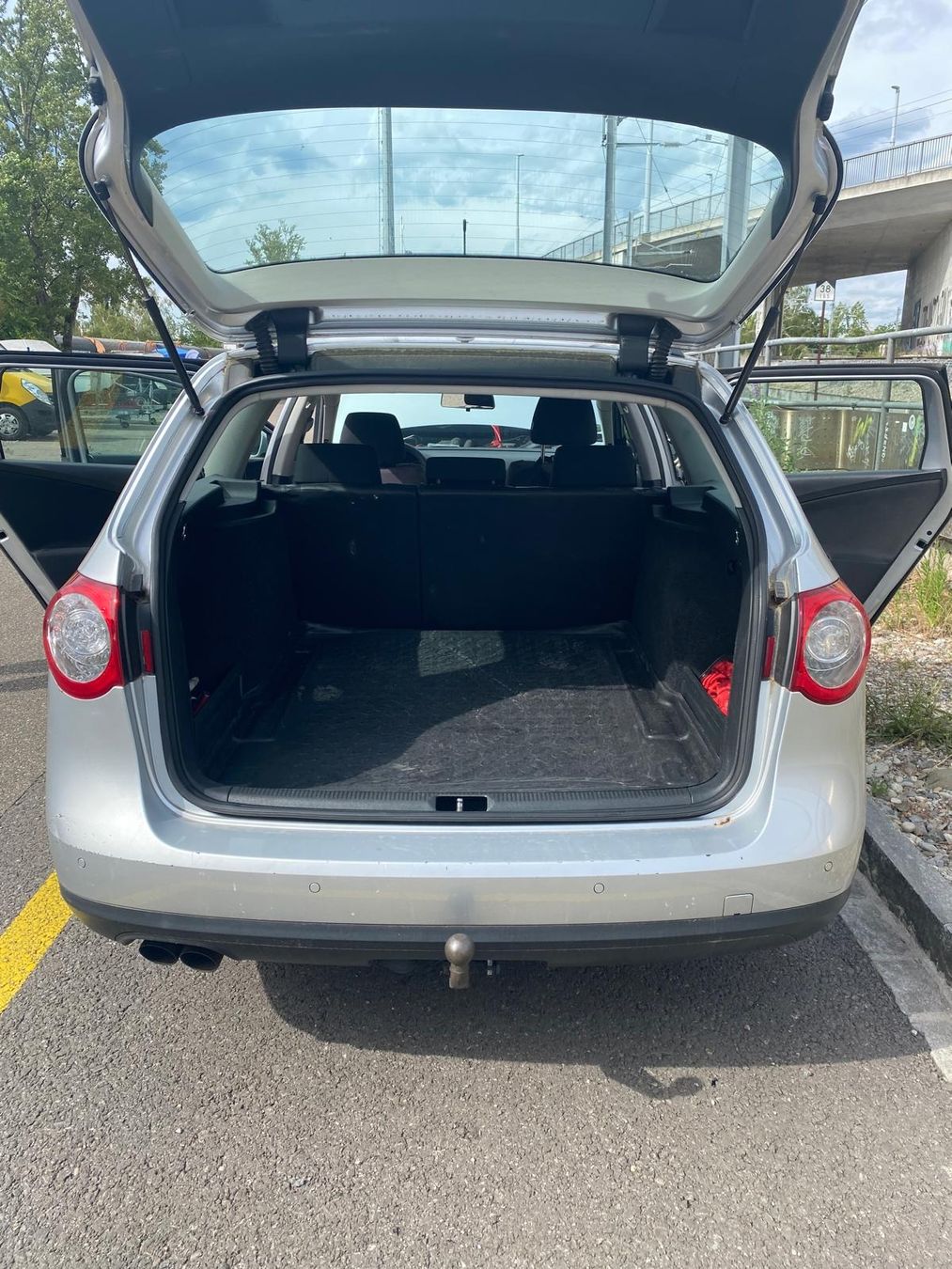 VW Automobili: VW Passat 2011 Kombi  – Difettoso da Basel venduto da Cic_tsx6 5