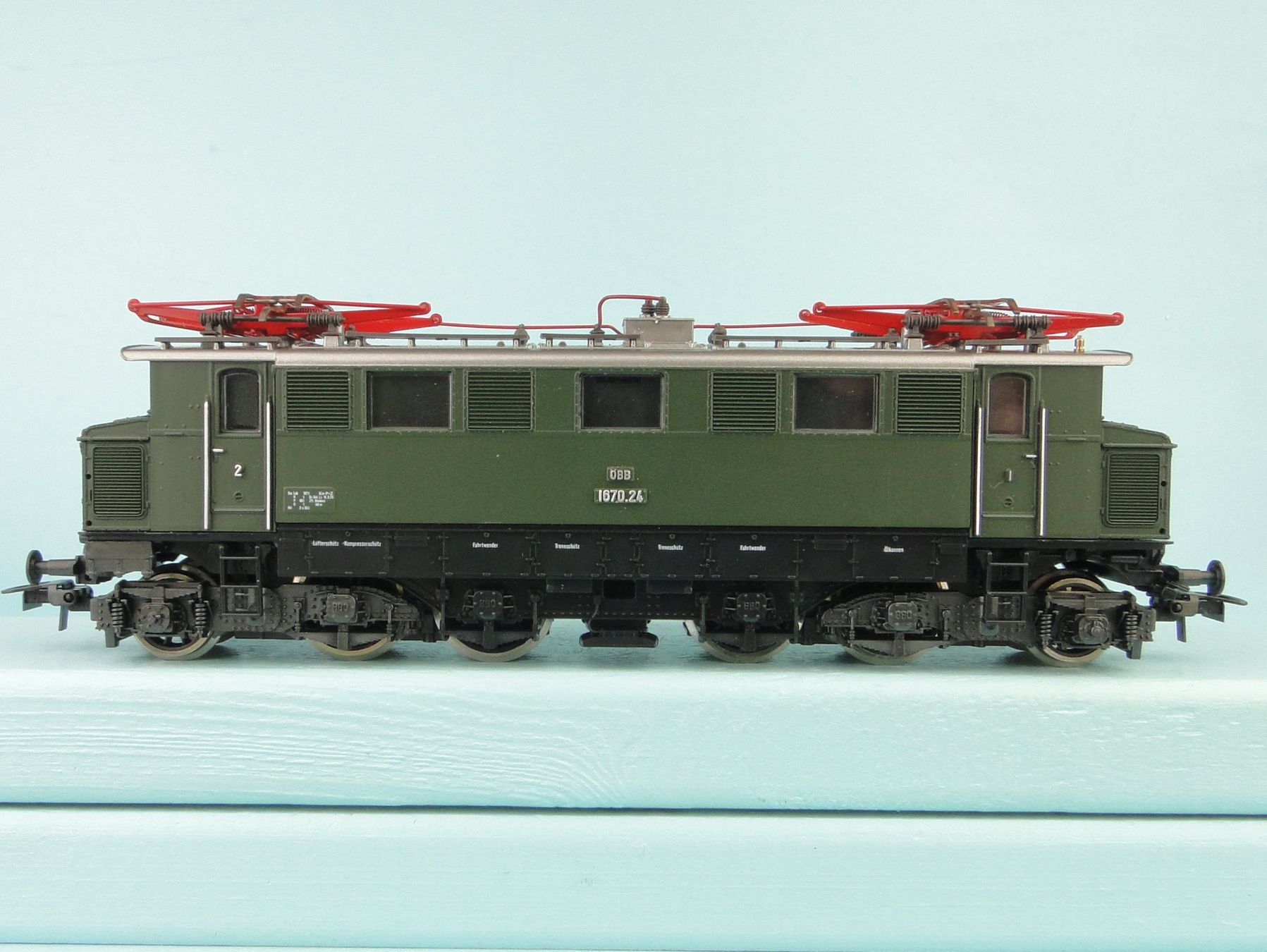 Roco Modellini di ferrovie: Roco 4147A ÖBB 1670, neuwertig – Usato da Bülach venduto da cann11 2