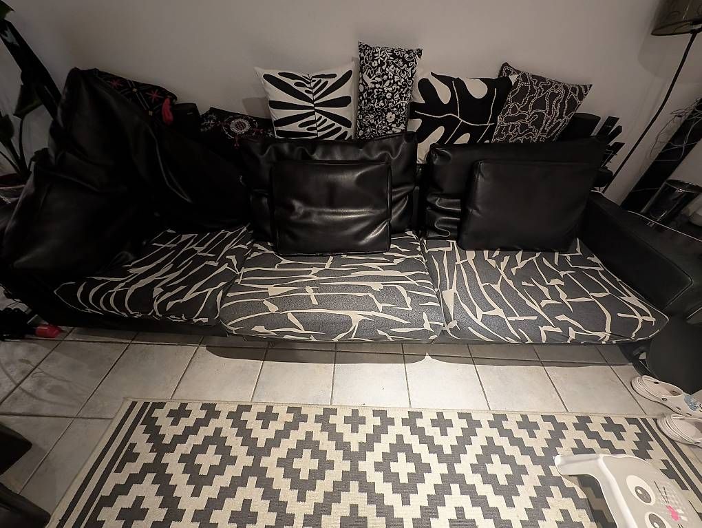 Divani: Canapé en cuir Roche Bobois  – Usato da Athenaz (Avusy) venduto da che_6dfd 1