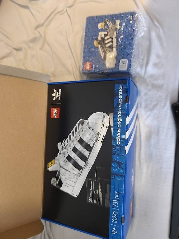 Kit di costruzioni: Lego Adidas original schwarz +weiss – Usato da Frenkendorf venduto da bor_b9cl