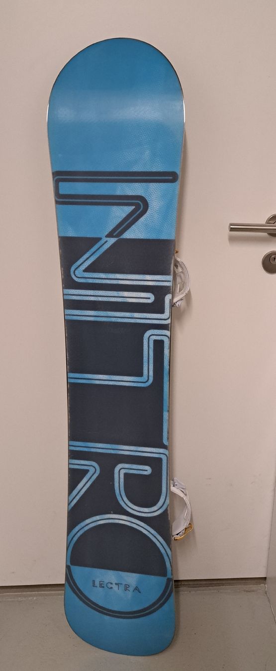Snowboard Nitro Boards: Nitro Lectra Snowboard mit Bindung 146cm – D'occasion à Euthal par mel_ts8t 1