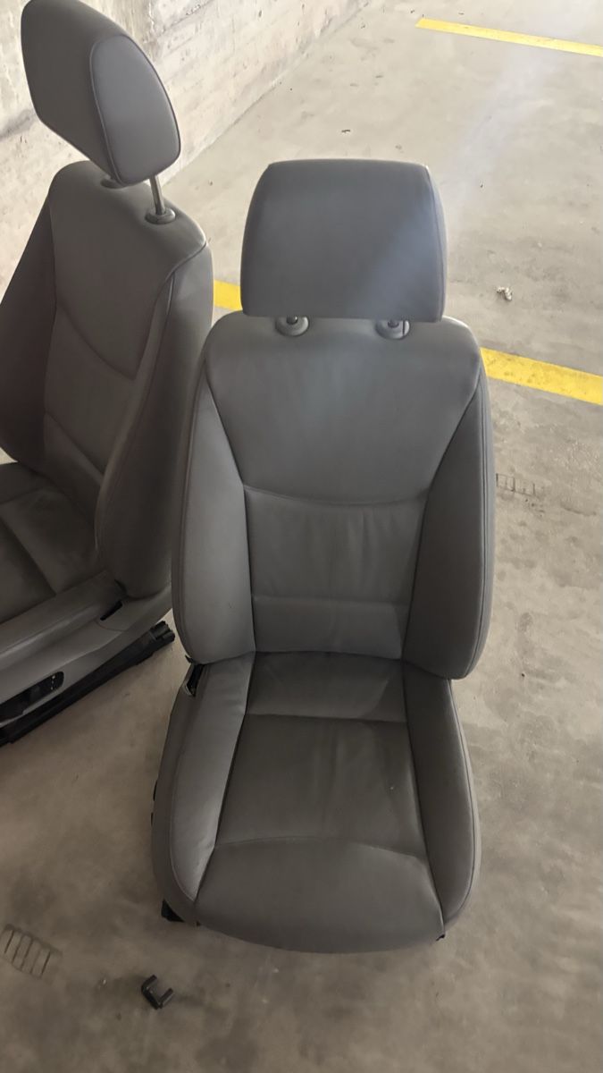 BMW Toutes les pièces auto: E90 Ledersitze Elektrisch – D'occasion à Hünenberg See par lvkashy 1