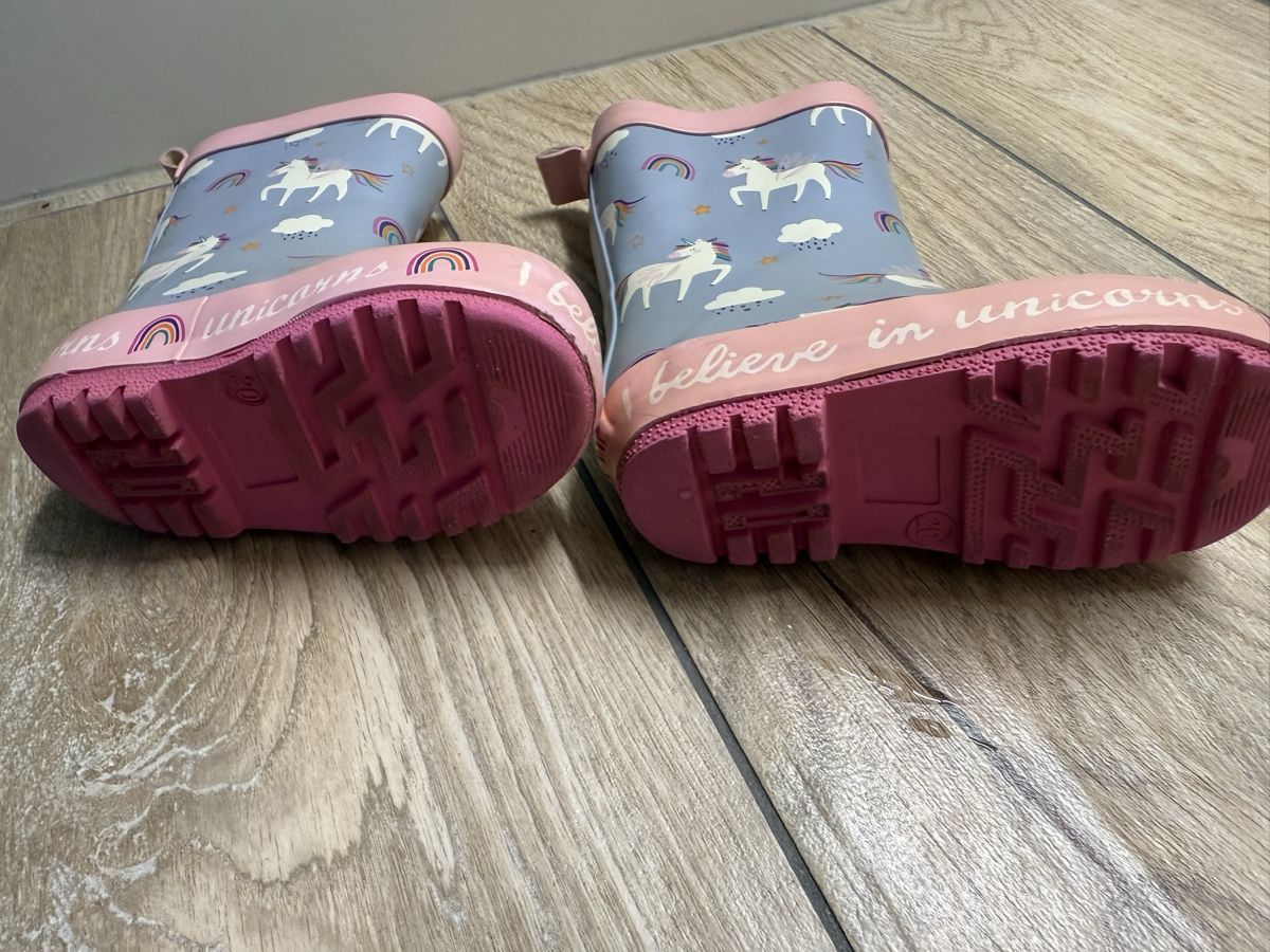 Schuhe für Mädchen: Regenstiefel Einhorn Größe 20🦄 – Gebraucht aus Miécourt von Dinedine9494 2