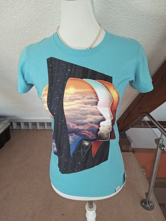 Imaginary Foundation T-Shirt Aqua, Grösse S - Neuwertig