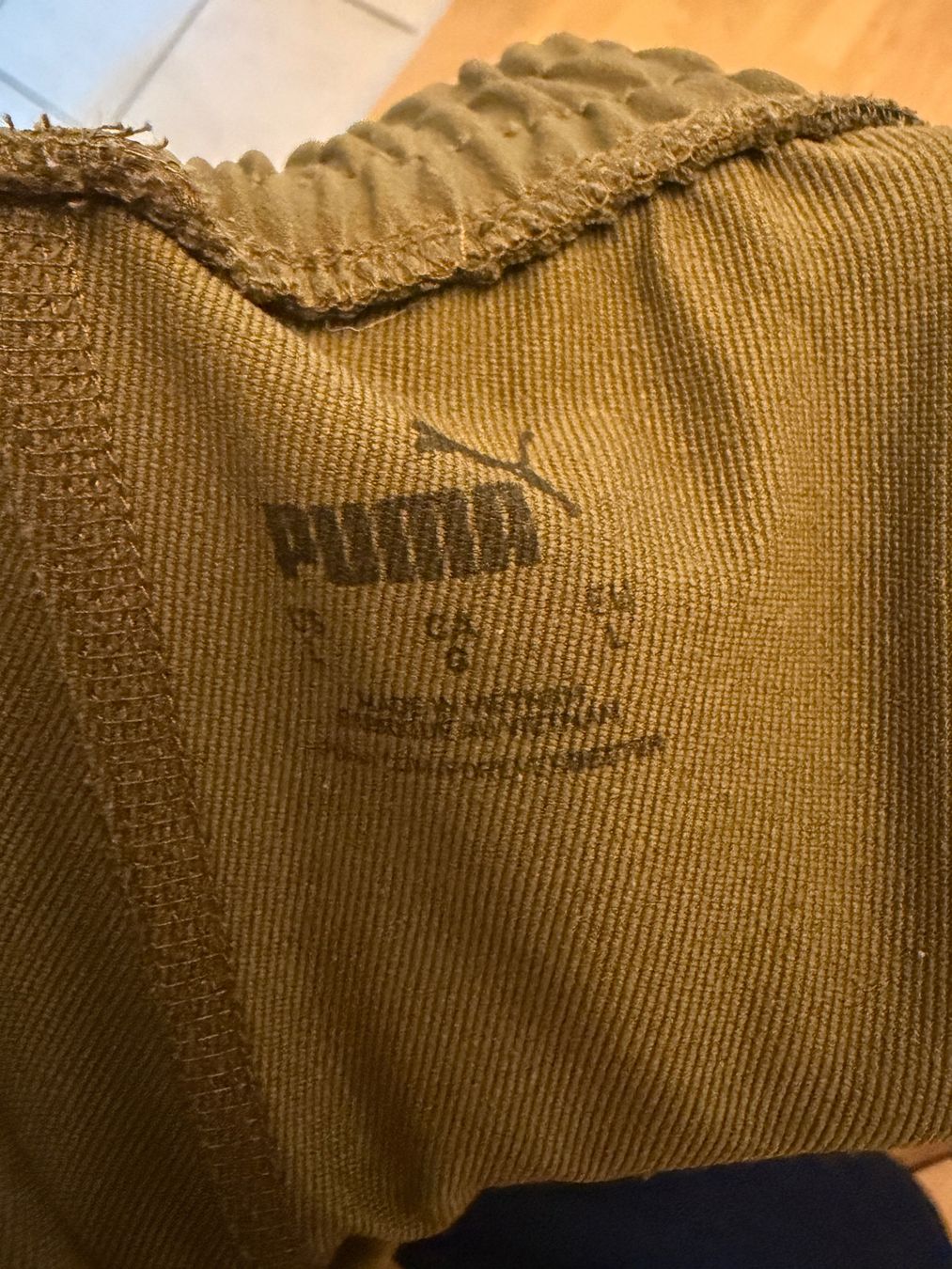 Puma Pantaloni: Puma Jogginghose Khaki Grösse L – Nuovo (secondo la descrizione) da Oberweningen venduto da Achille.3 2
