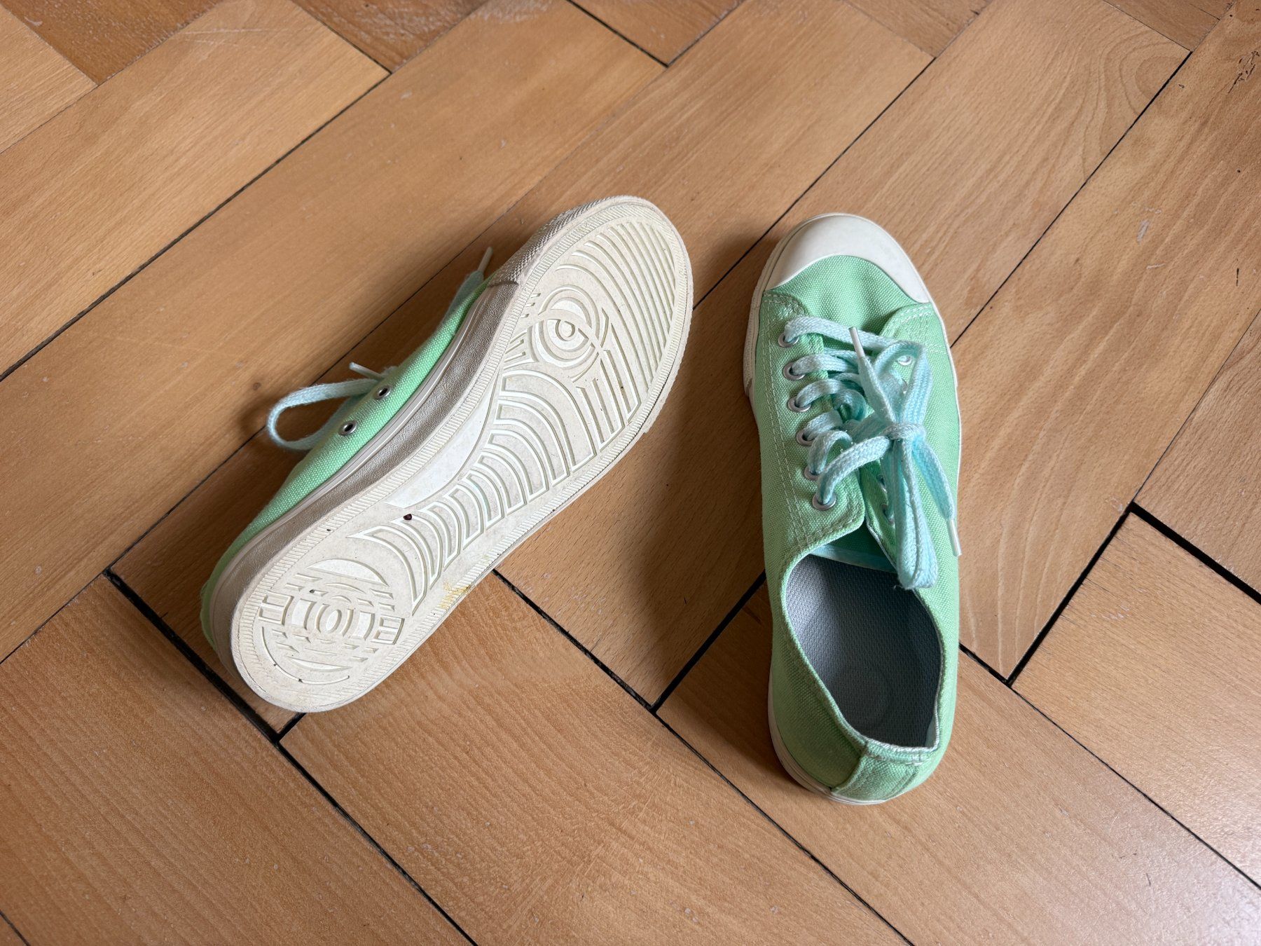 Scarpe da donna: Sneaker türkis 40 – Usato da Zürich venduto da Diazaio 3