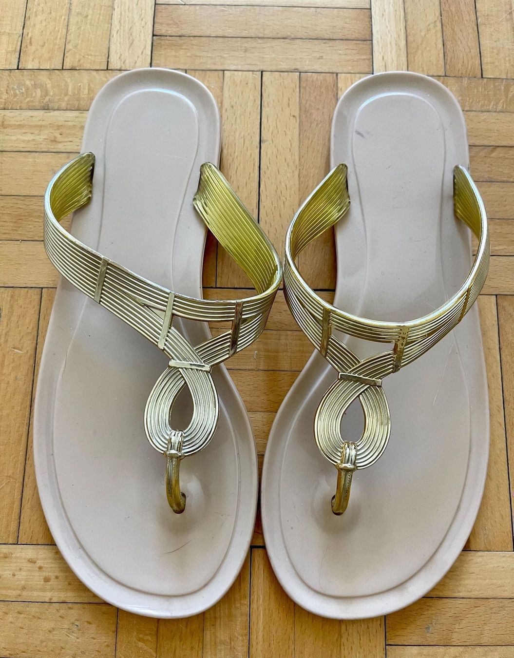 Scarpe da donna: Damen Flipflop Gr. 39 – Usato da Genève venduto da Annilu