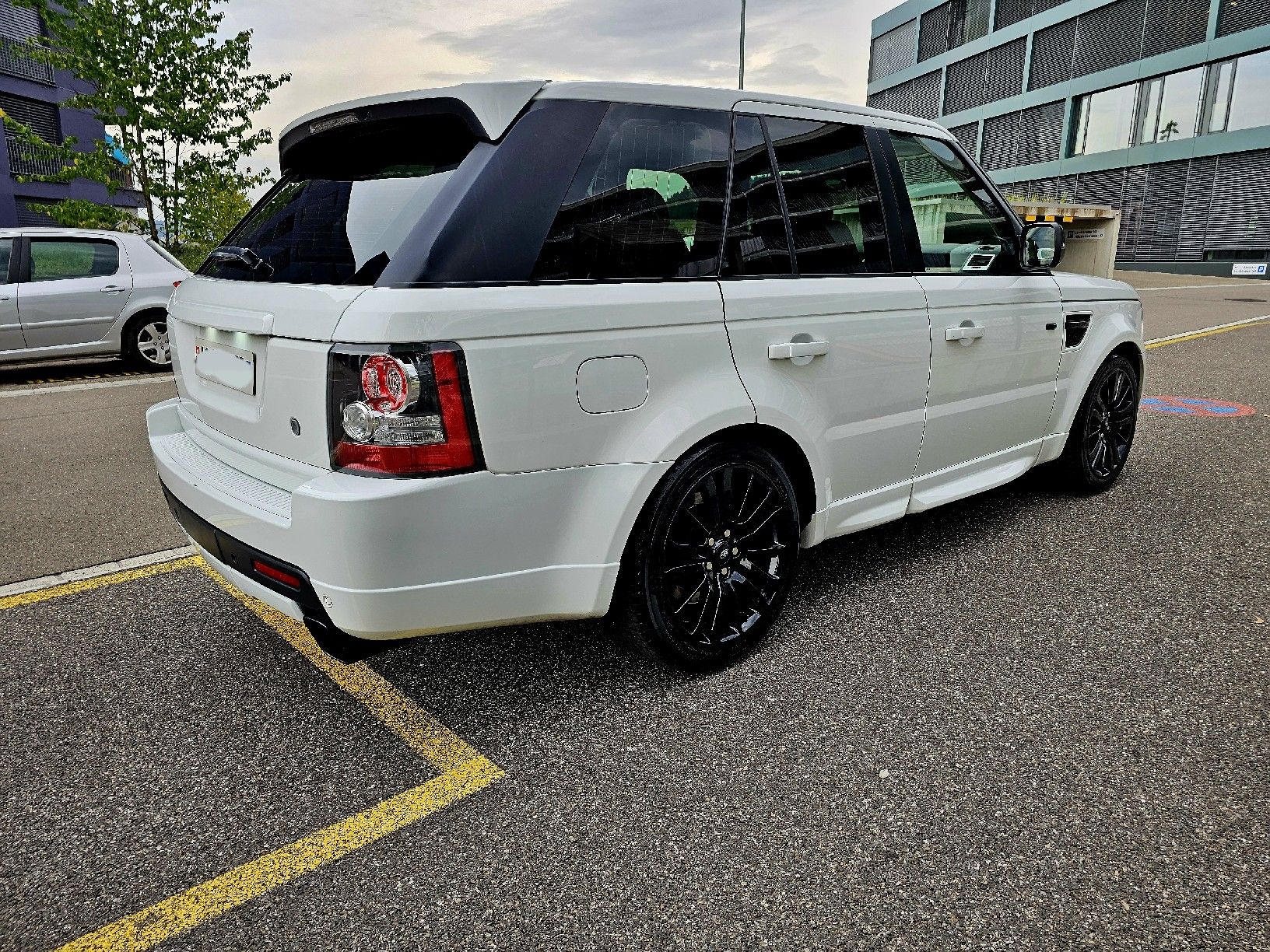 Land Rover Autos: Range Rover Sport 3.0 HSE "Stormer Edition" – Gebraucht aus Spreitenbach von DaviDino03 3