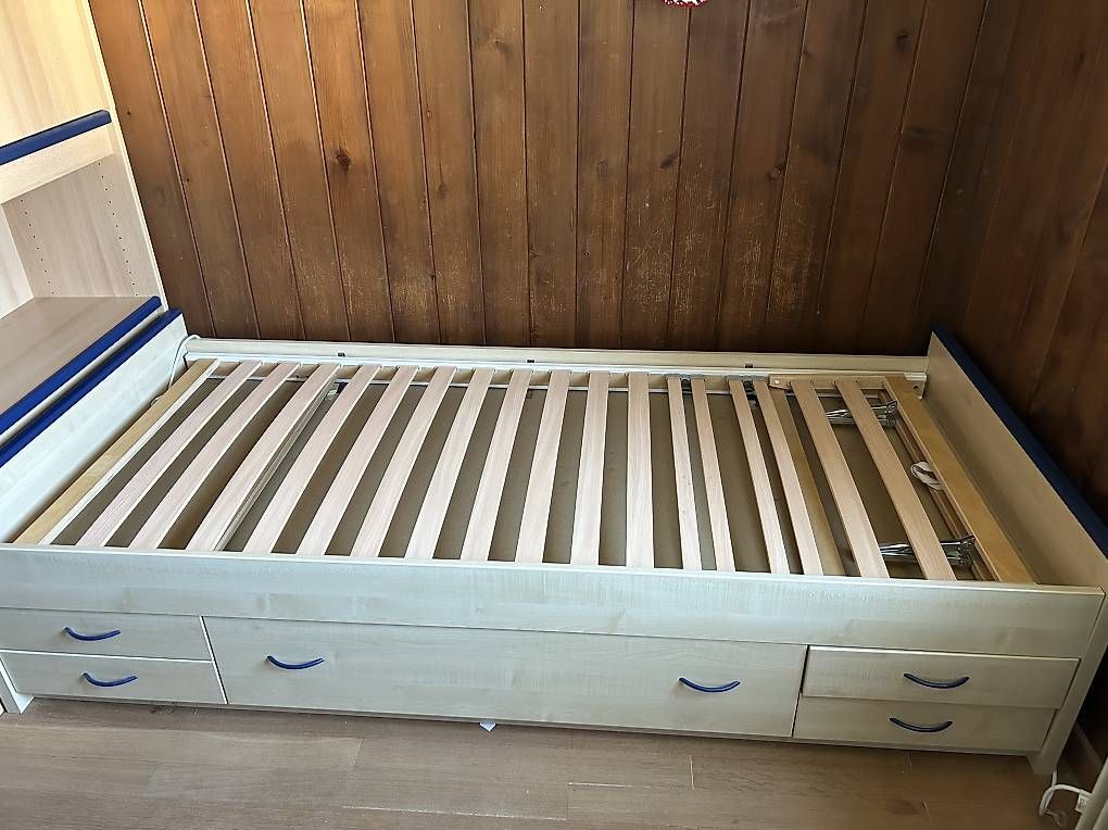 Pfister Lits: Bett mit "Kasten" – D'occasion à Unterengstringen par NicoleA0102