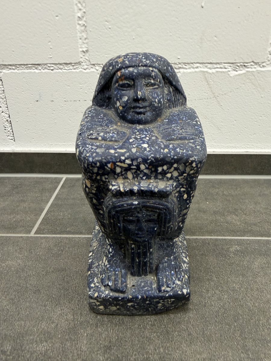Skulpturen & Statuen: Alte ägyptische Hockfigur Pharao – Gebraucht aus Horn von HanSolo.