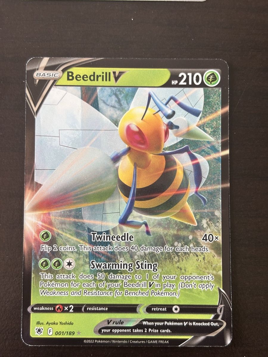 Pokémon Carte collezionabili: Carte Pokémon BEEDRILL V  – Nuovo (secondo la descrizione) da lausanne venduto da helderj