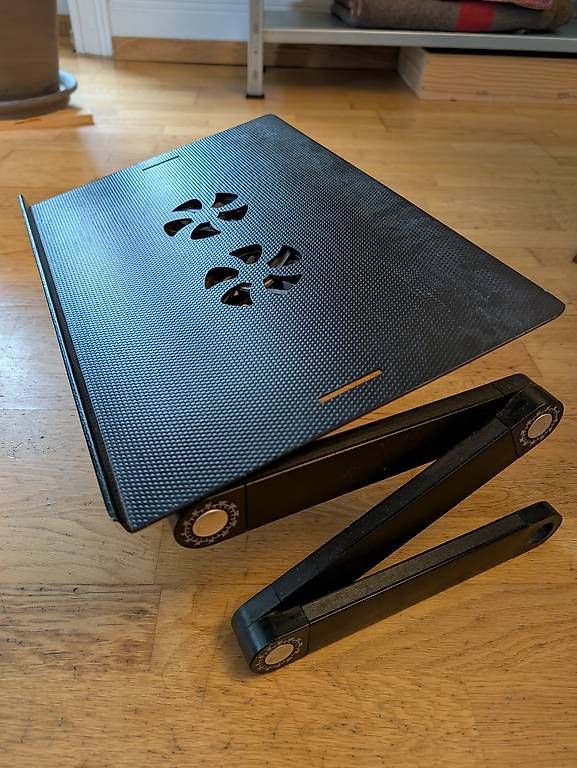 Racks & Ständer: Notebook Ständer  – Gebraucht aus Luzern von benzcarb