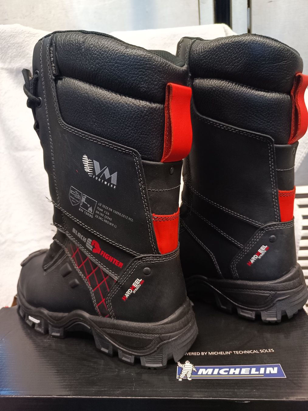 Scarpe da uomo: Sicherheitsstiefel / Feuerwehstiefel – Nuovo e nell'imballaggio originale da Oberegg venduto da A-Z.Handel.Loehrer 3