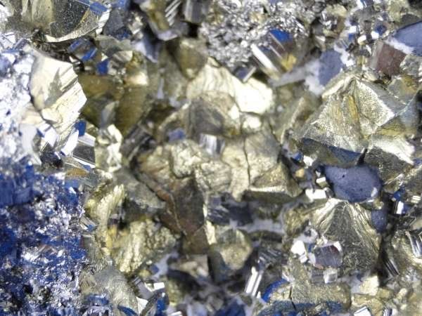 Minerali & Pietre curative: Chalkopyrit mit Galena – Usato da Schinznach Bad venduto da Demerald 4