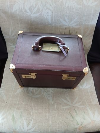 Cartier Vintage Beauty Case/ leather, bordeaux