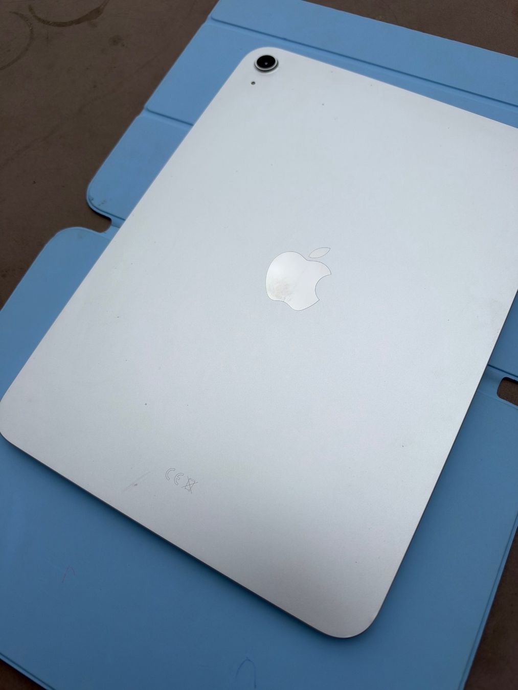 Apple Tablet PC: Apple iPad (A16) 2025 – Gebraucht aus Thalwil von LeCh1ffre 3