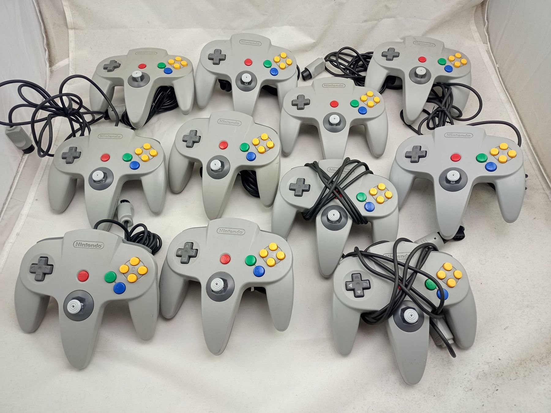 Altri accessori: N64 Original Controller (gut) – Usato da Buchs AG venduto da SellAndBuyX 6