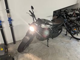 Yamaha XSR700