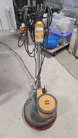 TASKI Rotations-Bodenreinigungsmaschine — Frühlingsputz-H...