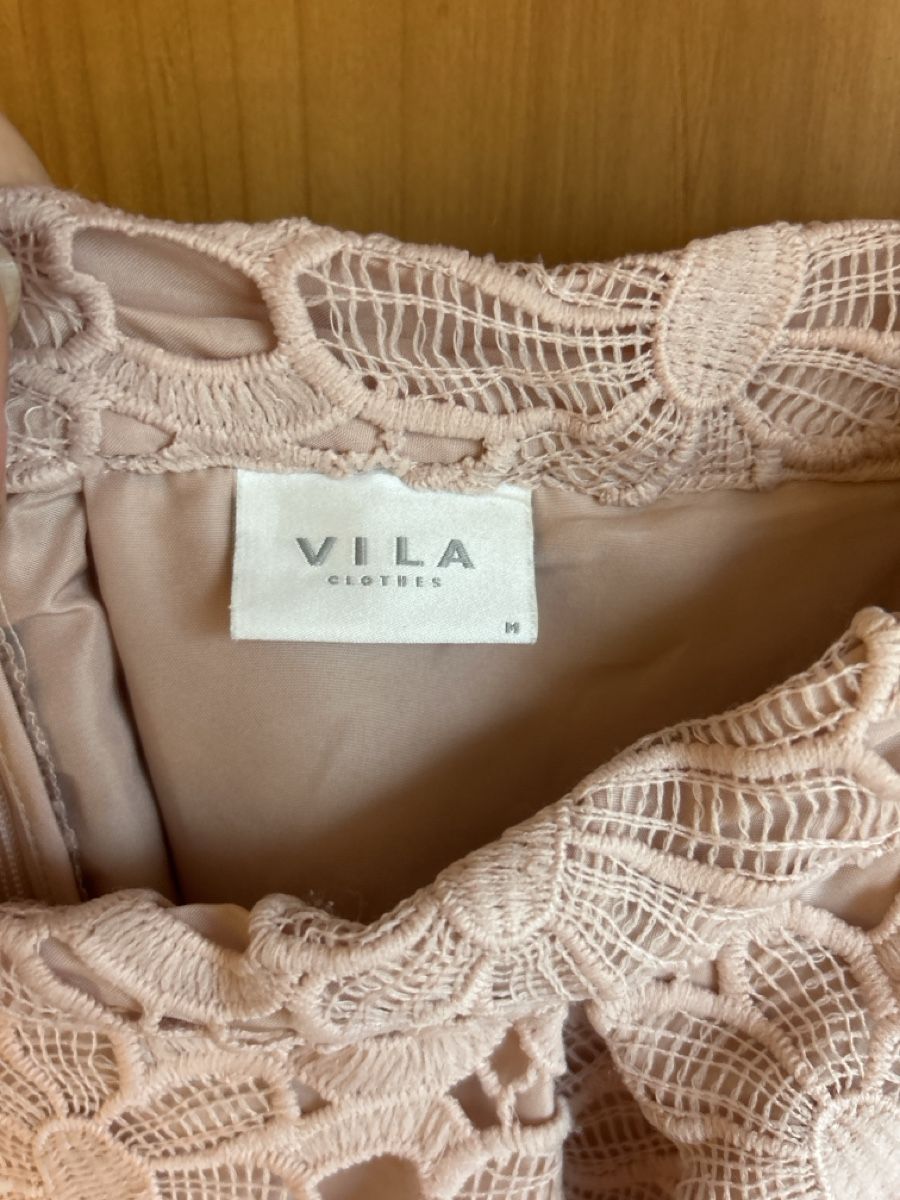 Vila Jupes: Jupe lachsfarbne – D'occasion à Adlikon b. Regensdorf par Huegeler 1