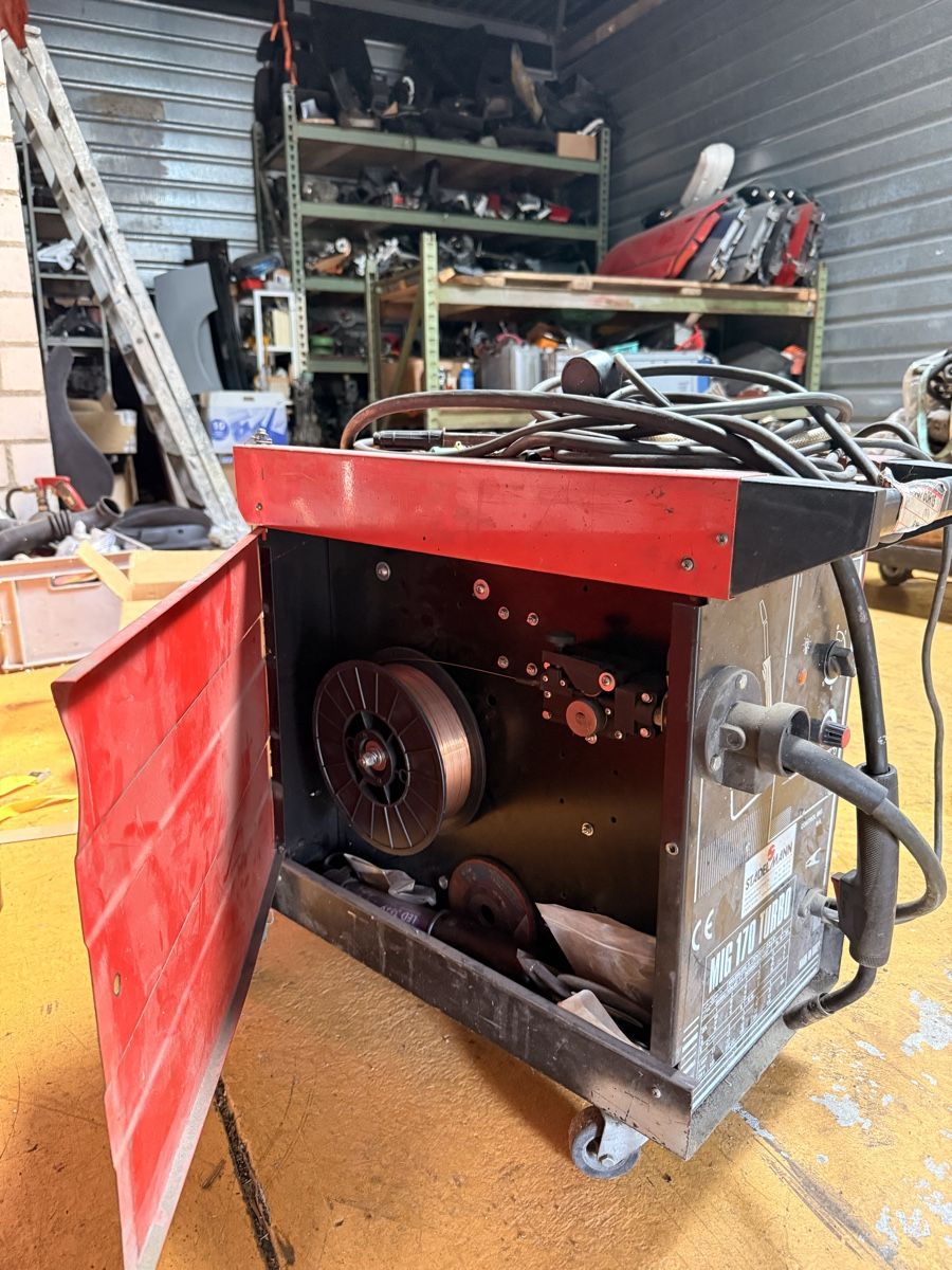 Saldatori: STADELMANN MIG 170 TURBO Schweissgerät – Usato da Hochdorf venduto da Ra9Am 1